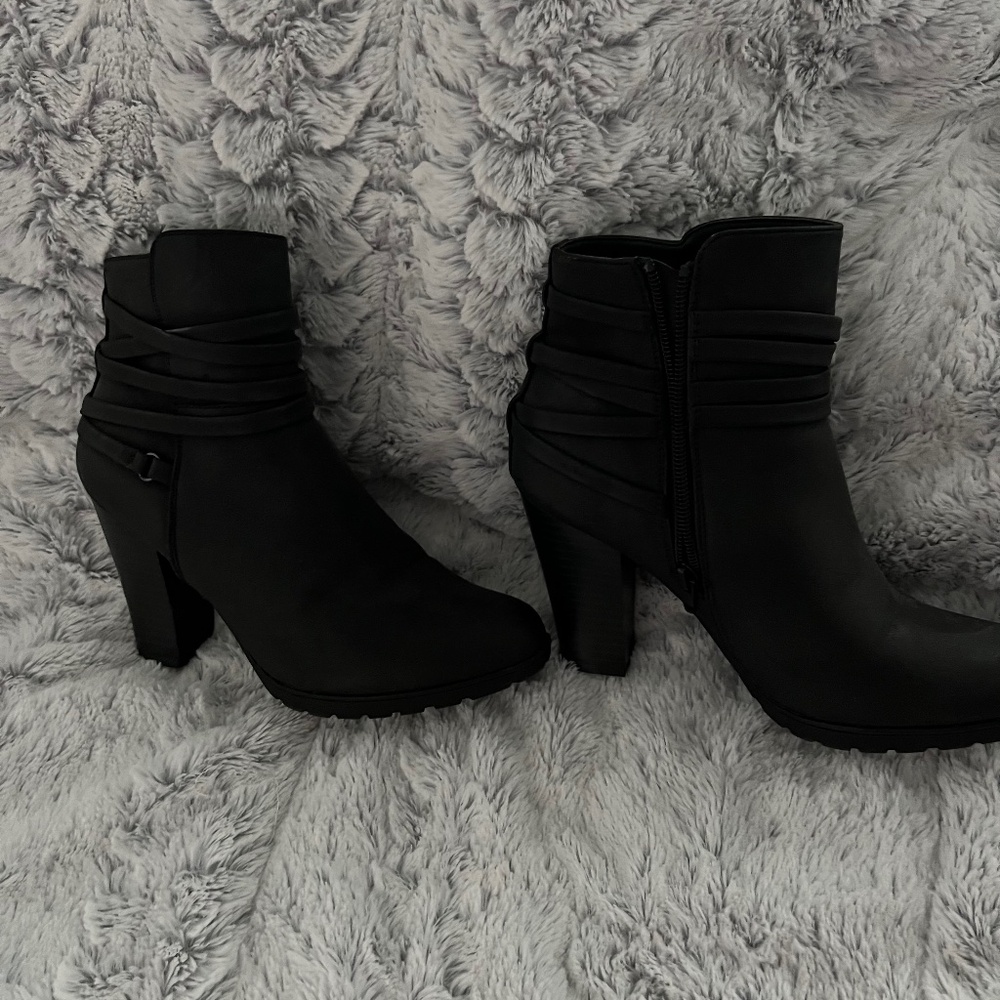Black Ankle Boots.